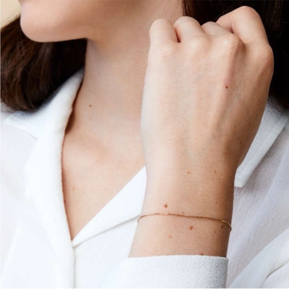 MEJURI 14k Gold Baby Curb Chain Bracelet 7”